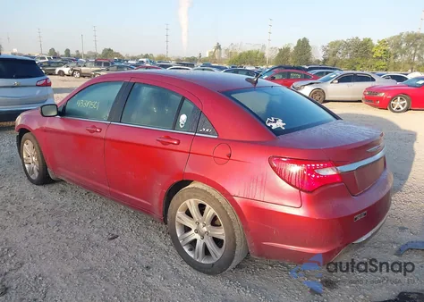 2012 Chrysler 200 Touring z USA, uszkodzony, nr VIN 1C3CCBBG3CN150108